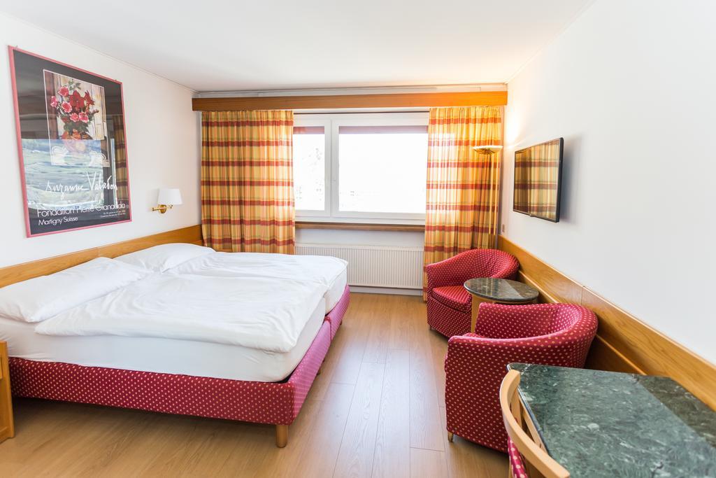 Hotel Du Rhone Sion Room photo